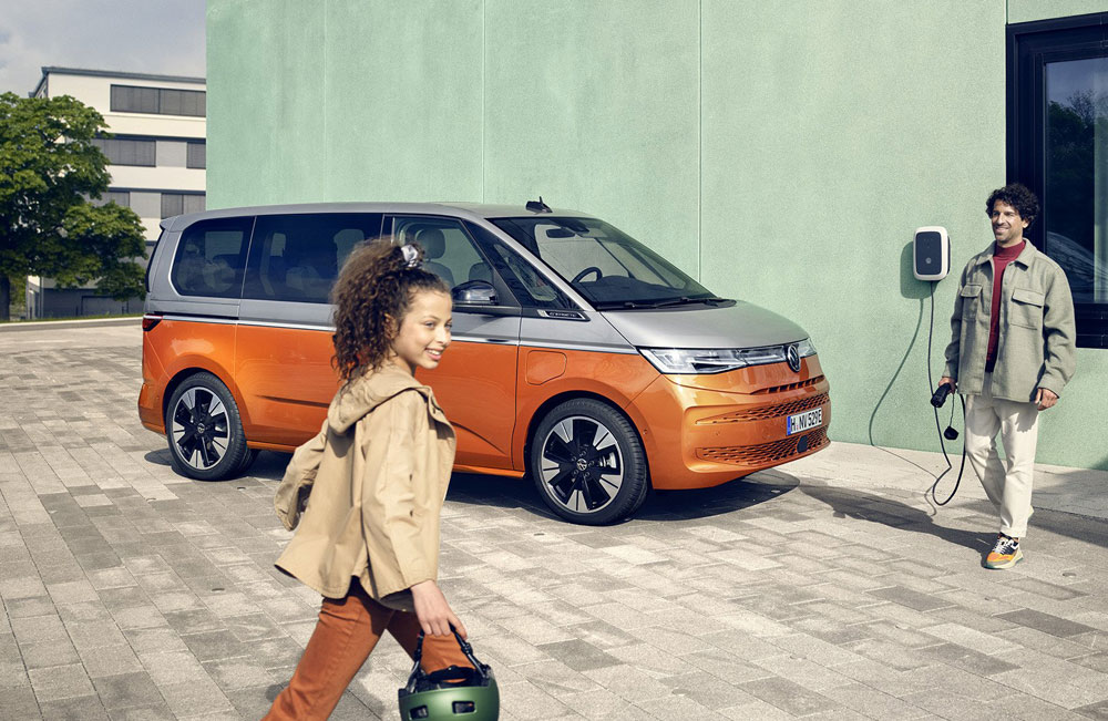 Multivan Life Standard 2.0 TDI 150PS Business Hire Offer