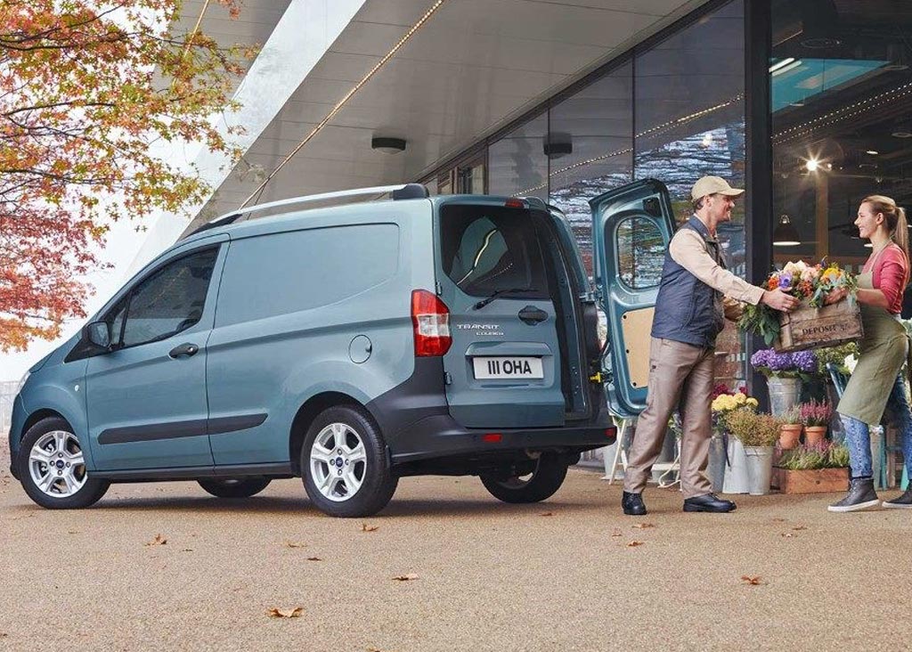 Ford Transit Courier 2021